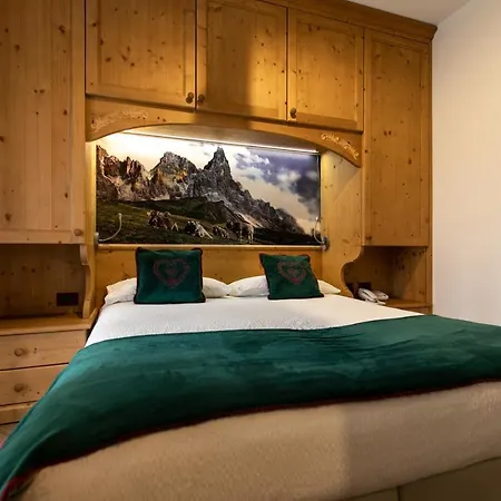 Hotel Isolabella Wellness Fiera Di Primiero